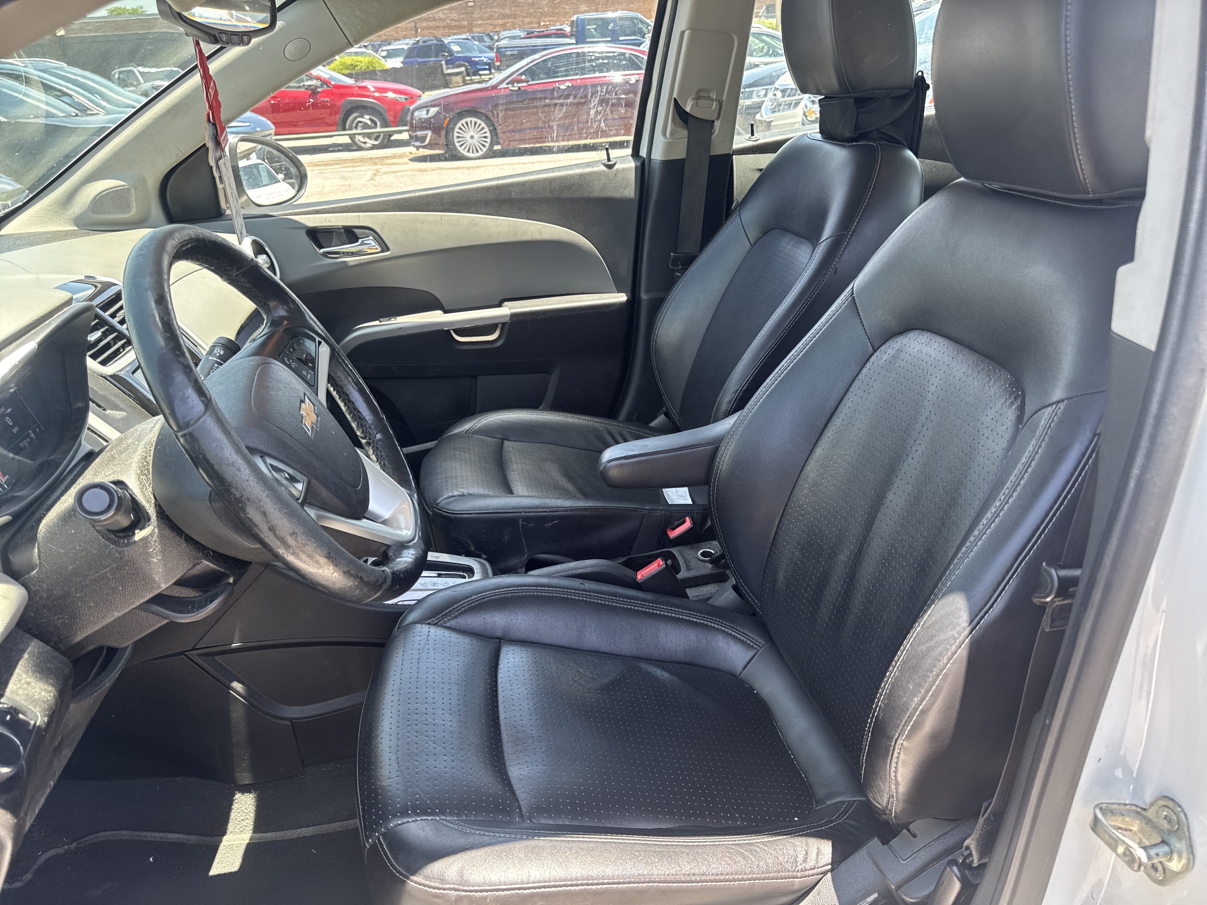 Used 2019 Chevrolet Sonic Premier FWD image 10