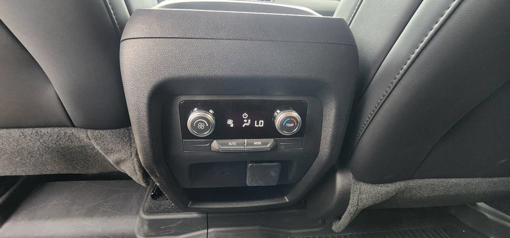 Used 2025 GMC Acadia Elevation w/ Elevation Premium Package FWD image 28
