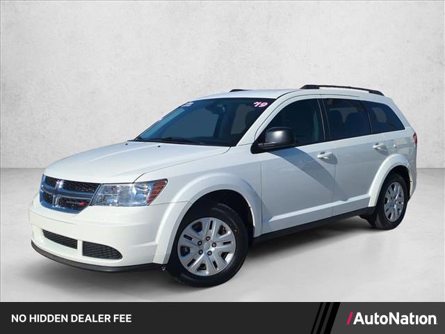 Used 2019 Dodge Journey SE FWD image 1