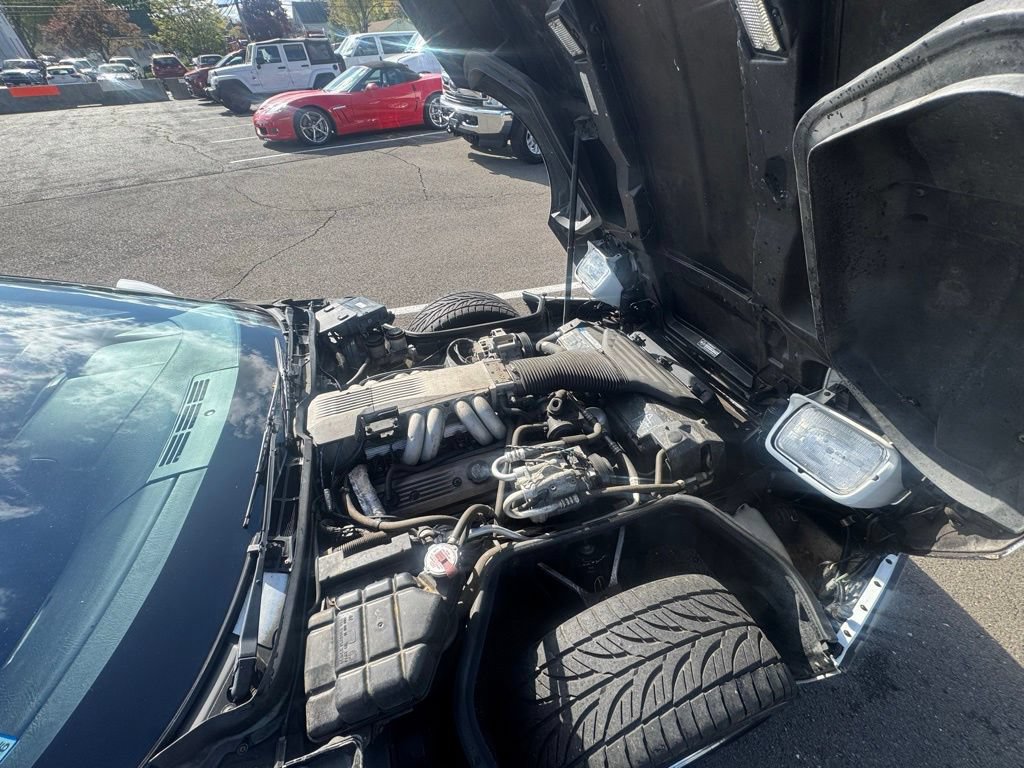 Used 1990 Chevrolet Corvette Convertible RWD image 19
