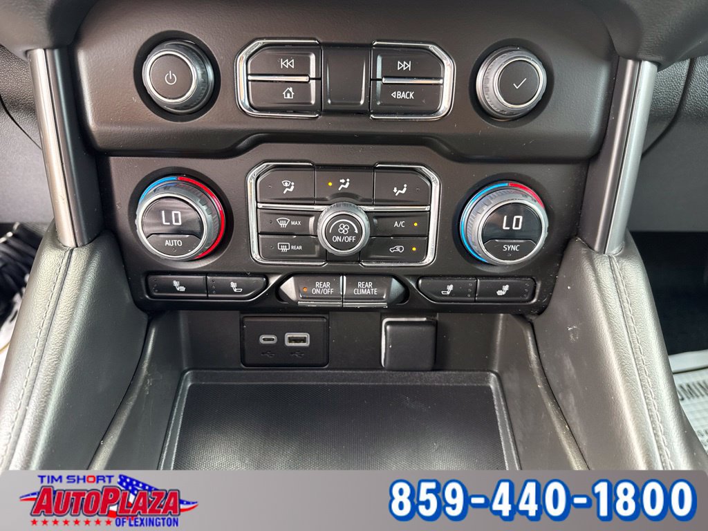 Used 2023 Chevrolet Suburban LT RWD image 28