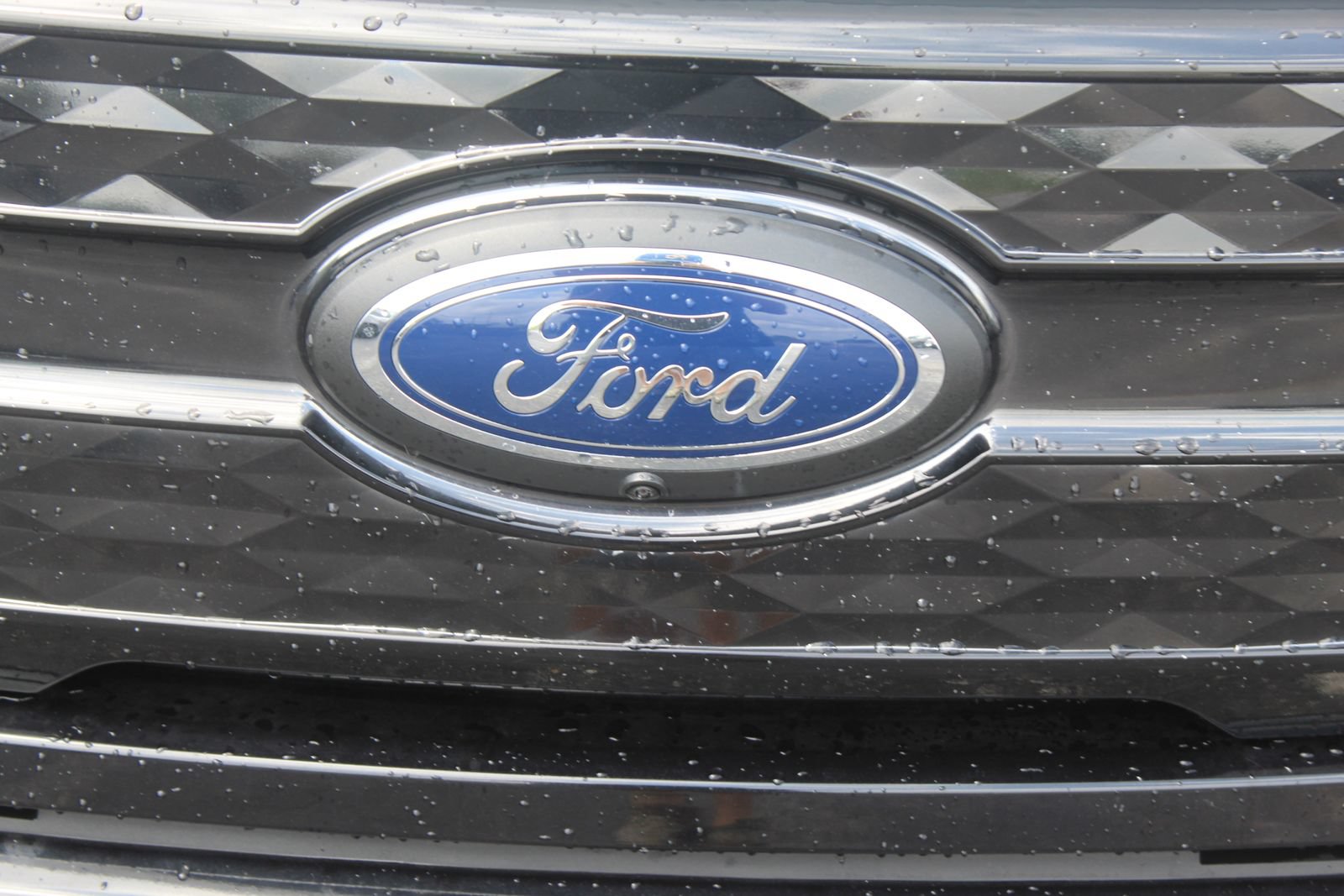 Used 2023 Ford F150 Lightning Platinum AWD/4WD image 13