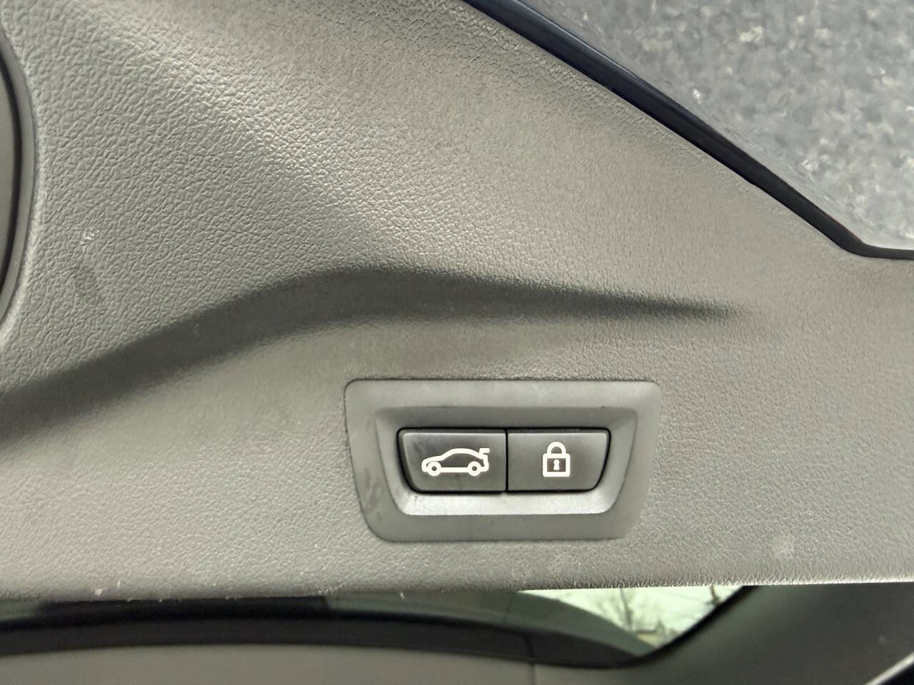 Used 2021 BMW X7 xDrive40i w/ M Sport Package image 31