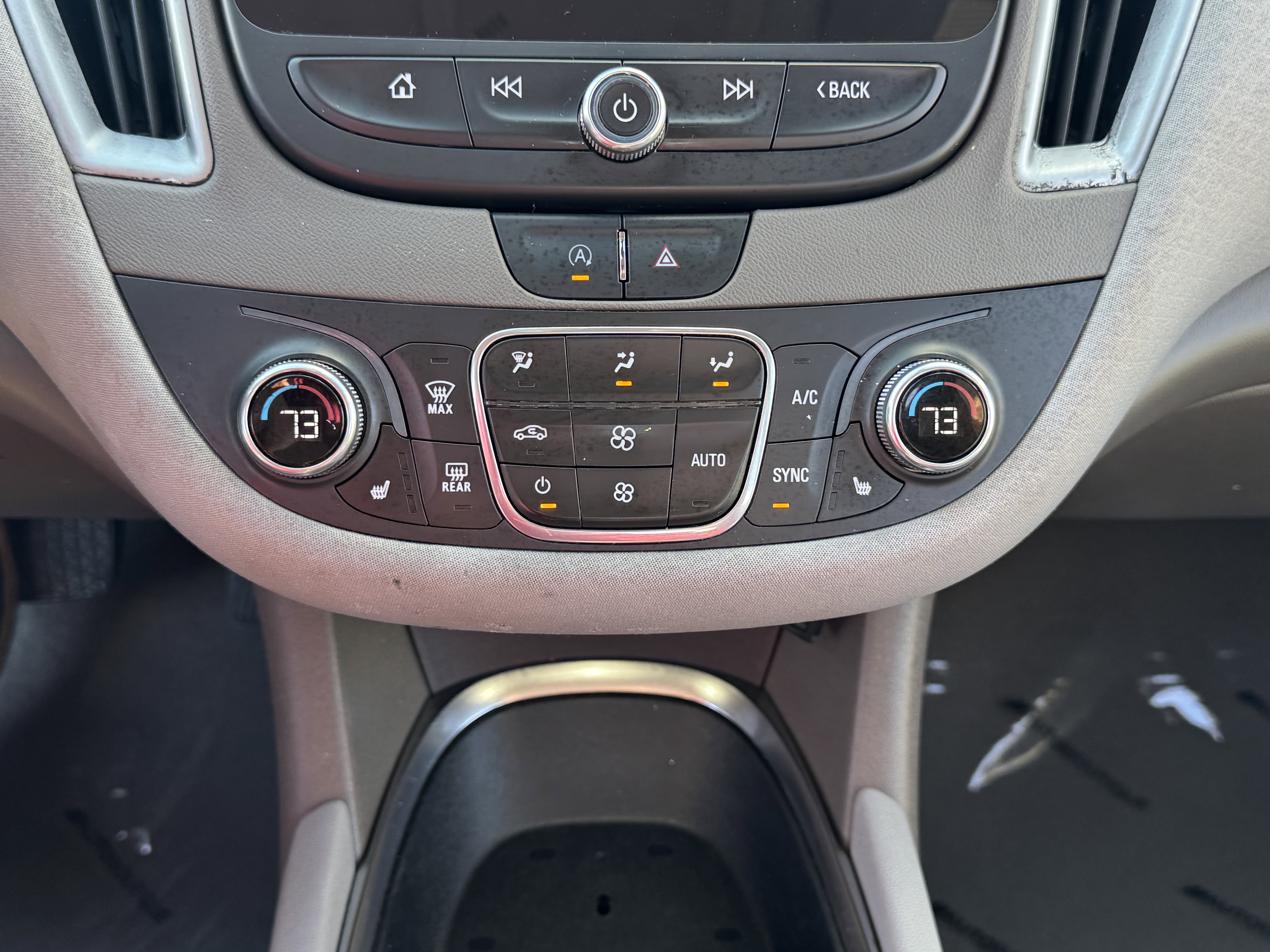 Used 2022 Chevrolet Malibu LT image 27