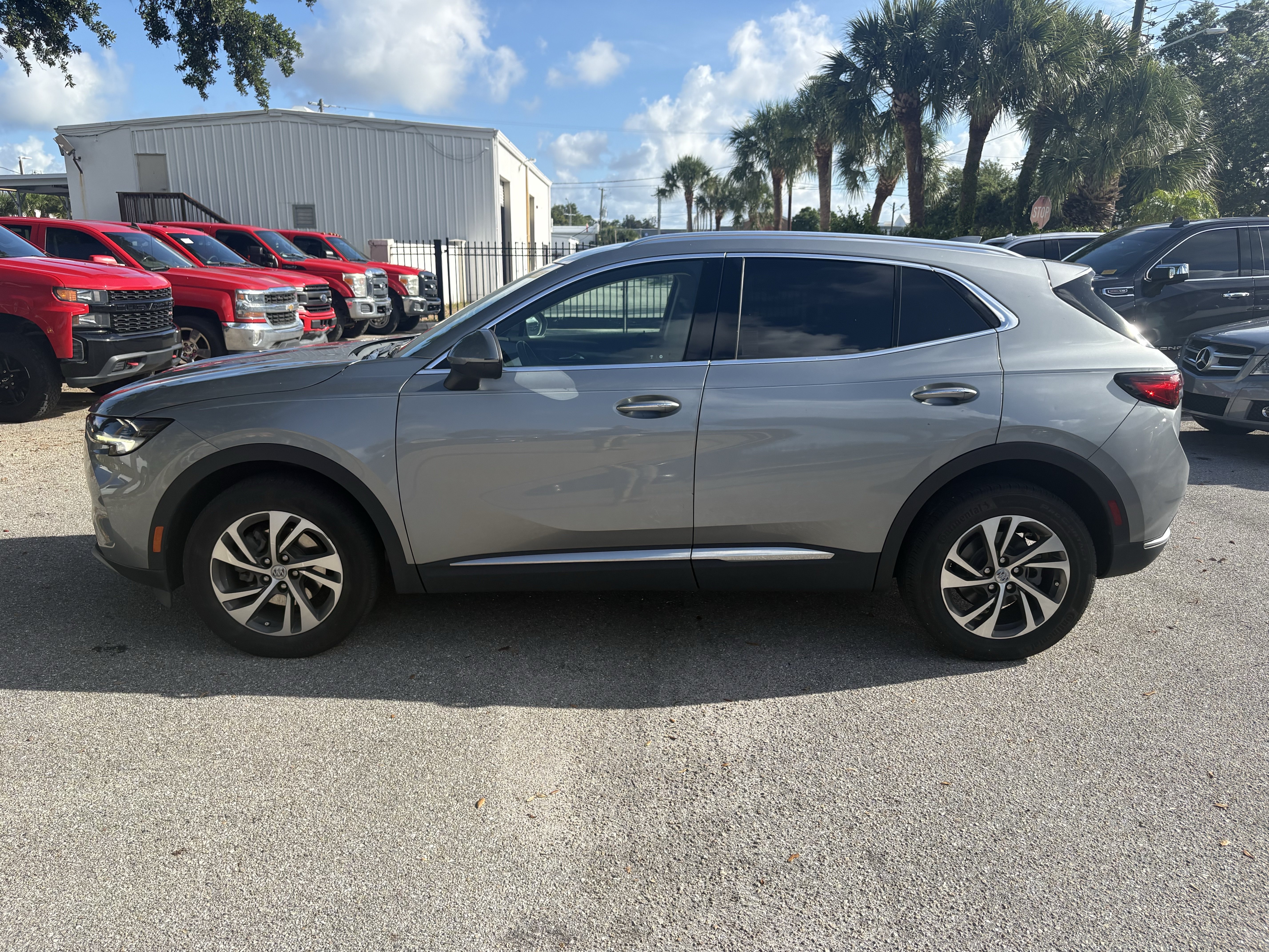 Used 2023 Buick Envision Essence FWD image 4