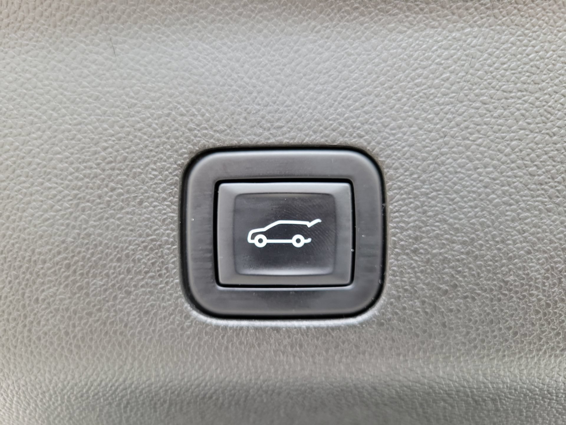 Used 2023 Chevrolet Tahoe RST AWD/4WD image 14