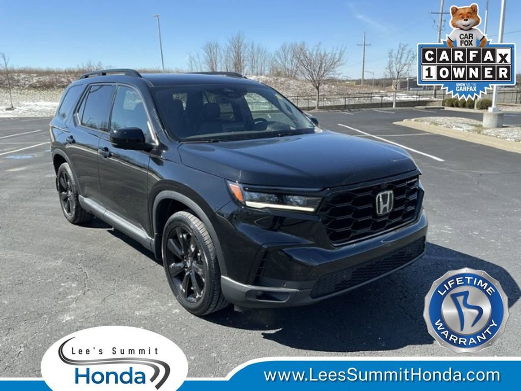 Used 2025 Honda Pilot Black Edition image 1