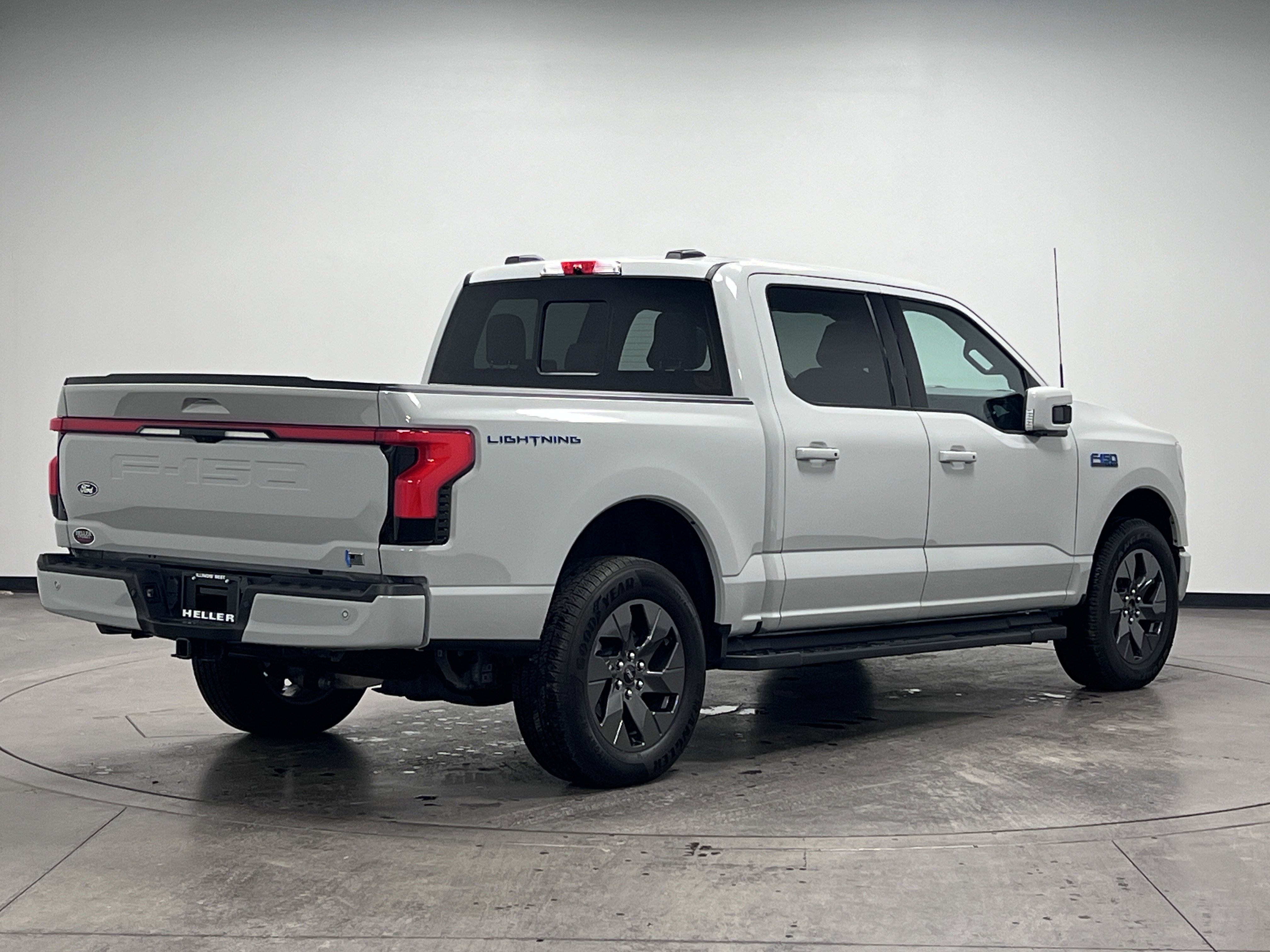 Used 2024 Ford F150 Lightning Lariat AWD/4WD image 8