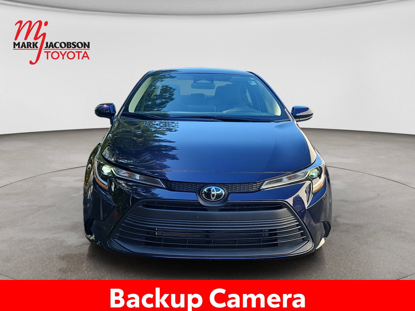 Used 2025 Toyota Corolla LE w/ LE Premium Package FWD image 3