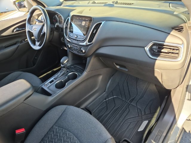 Used 2024 Chevrolet Equinox LT AWD/4WD image 32