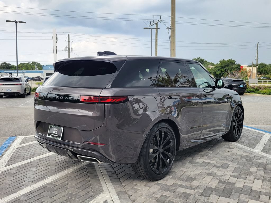 New 2026 Land Rover Range Rover Sport Dynamic SE AWD/4WD image 5