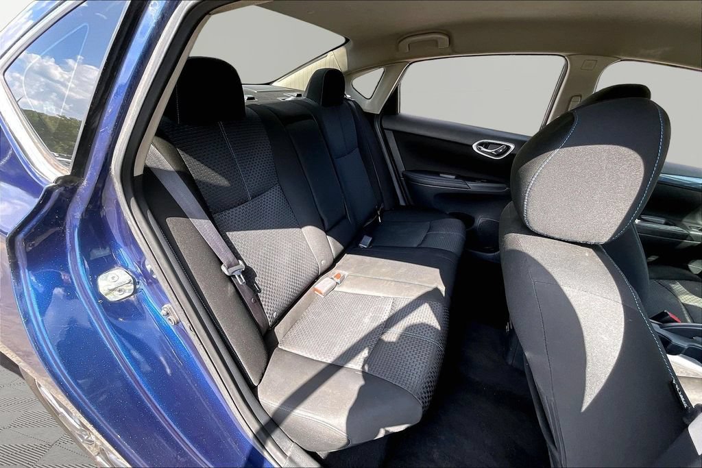 Used 2019 Nissan Sentra SR FWD image 28