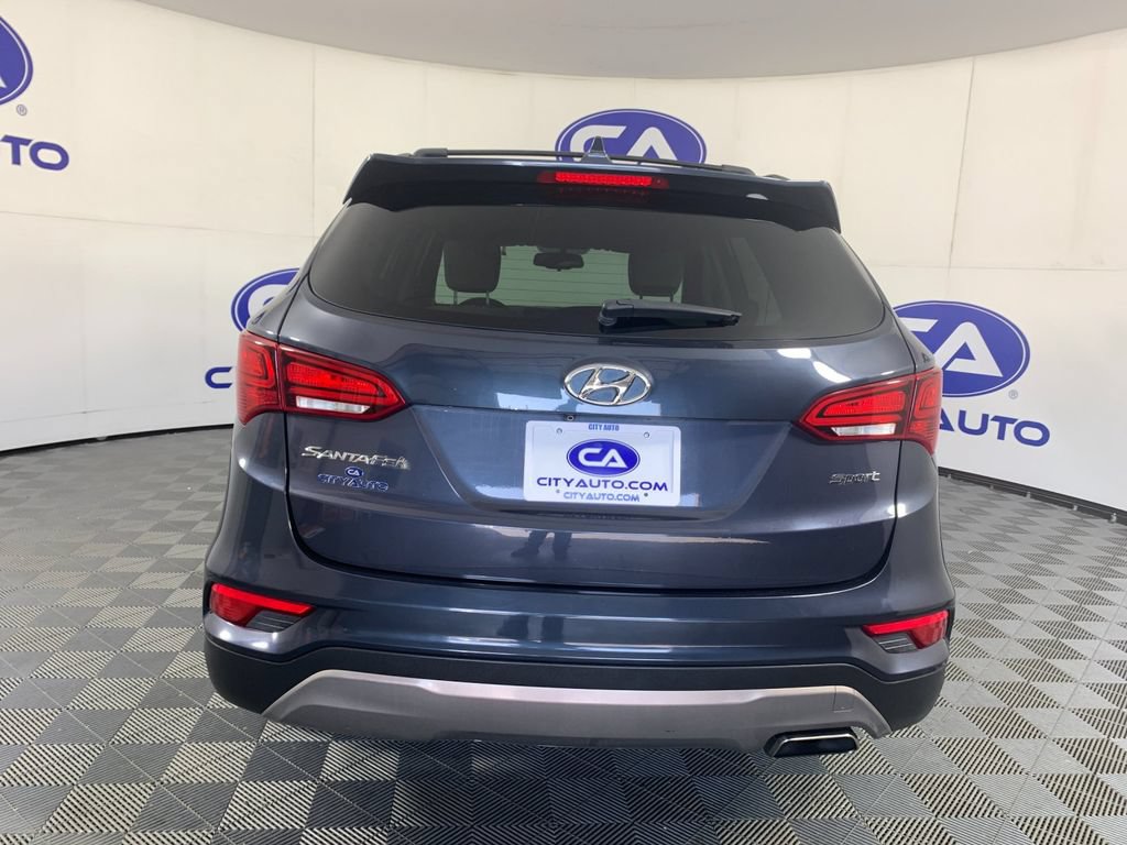 Used 2017 Hyundai Santa Fe Sport FWD image 4