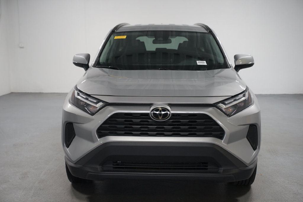 Certified 2025 Toyota RAV4 XLE FWD image 2