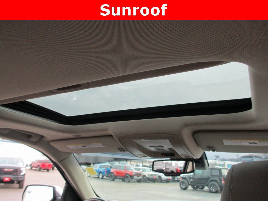 Used 2017 GMC Sierra 1500 SLT image 16