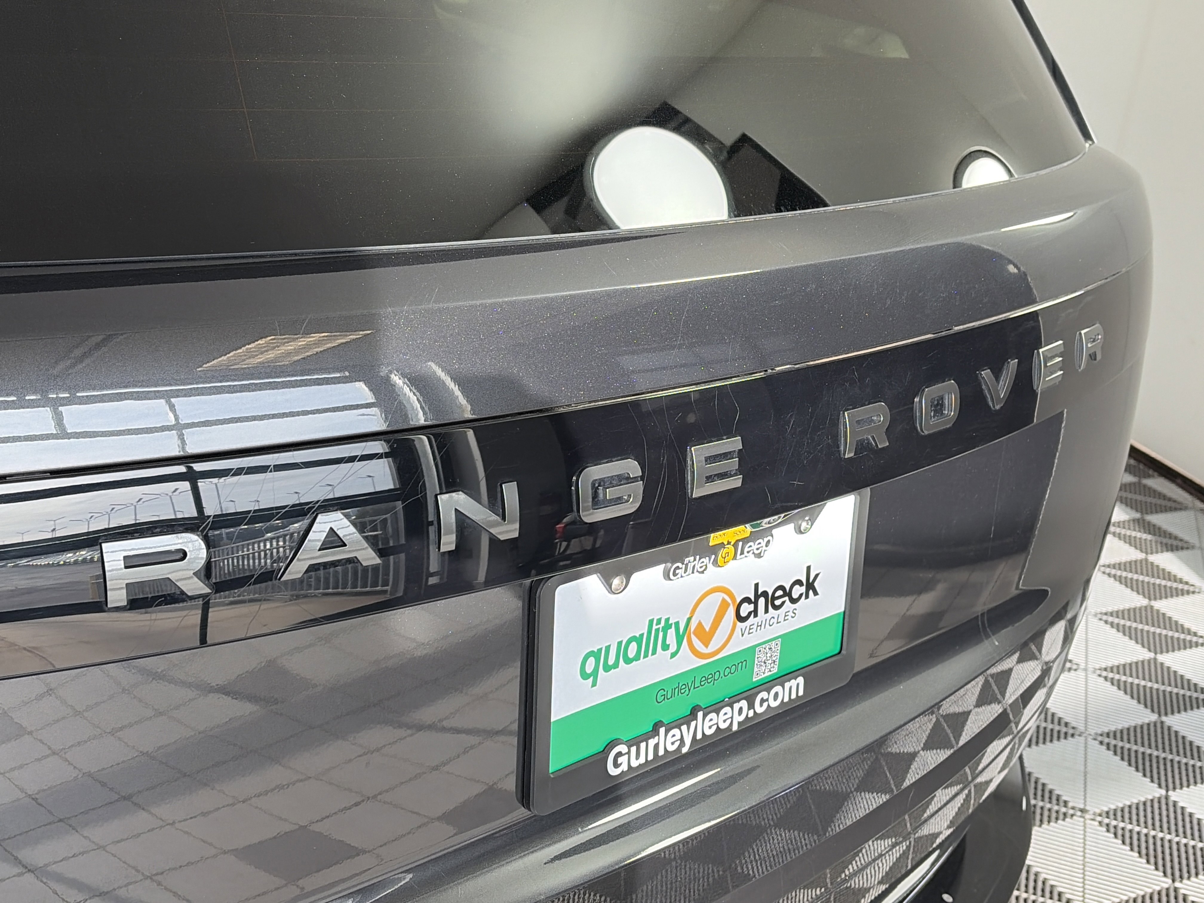 Used 2024 Land Rover Range Rover Long Wheelbase Autobiography image 18