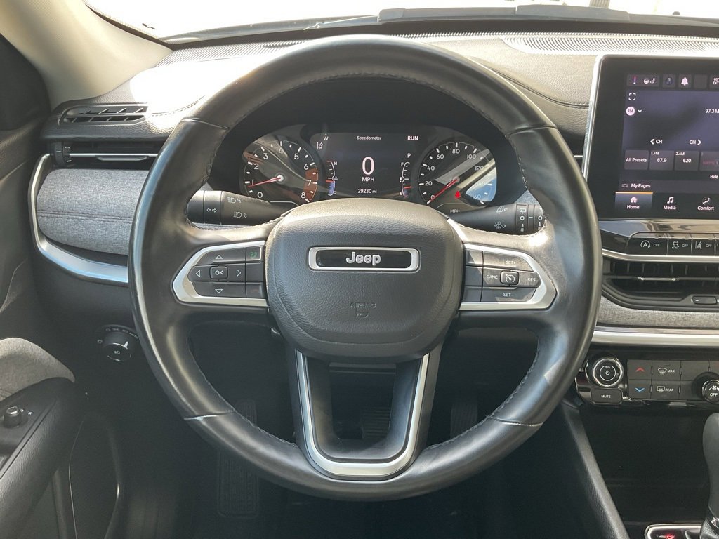 Used 2022 Jeep Compass Latitude image 11