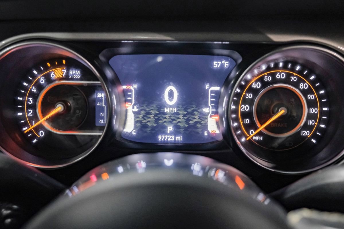 Used 2018 Jeep Wrangler Unlimited Sahara image 18