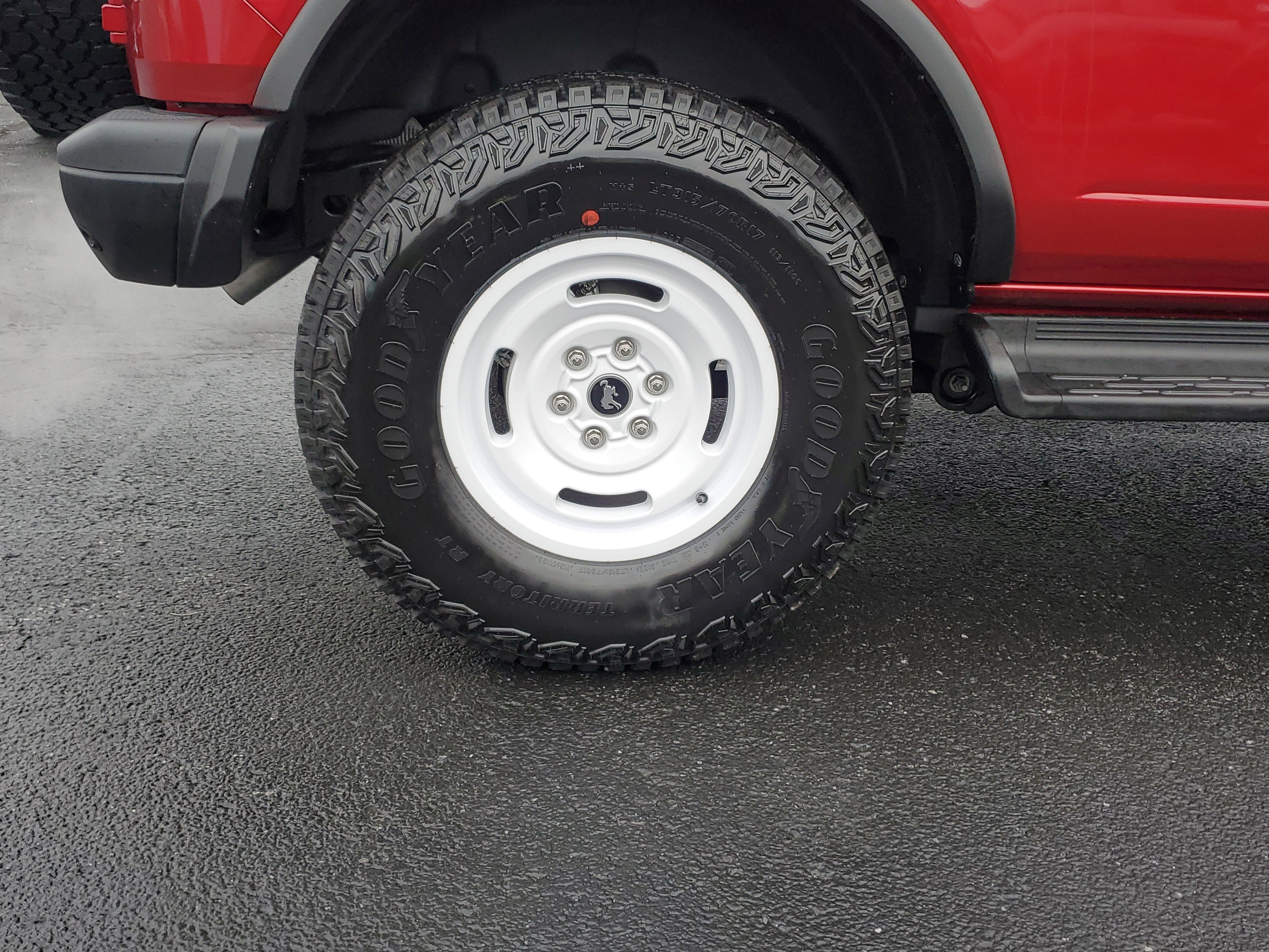 New 2025 Ford Bronco Heritage Edition image 5