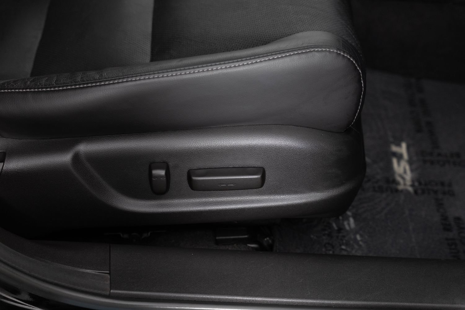Used 2012 Acura TSX w/ Technology Package FWD image 28