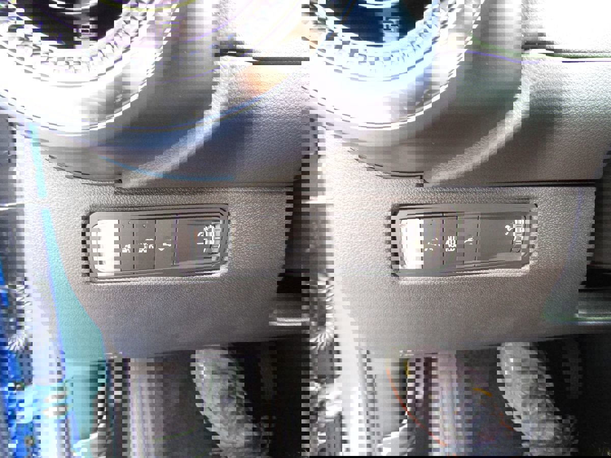 Used 2024 Chevrolet Equinox EV LT image 14