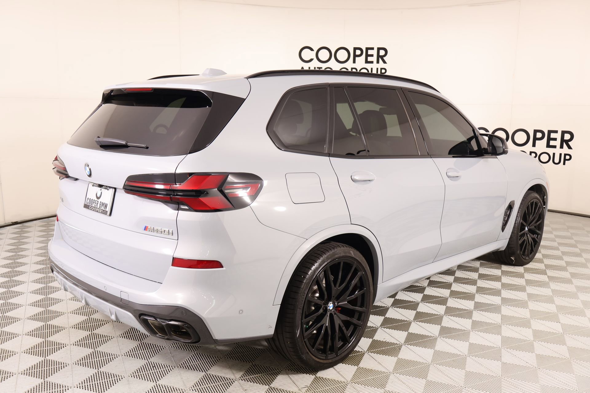 Used 2025 BMW X5 M60i AWD/4WD image 22