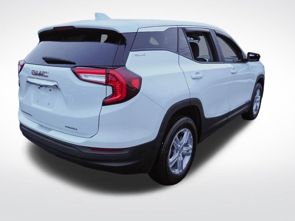 Used 2023 GMC Terrain SLE image 7