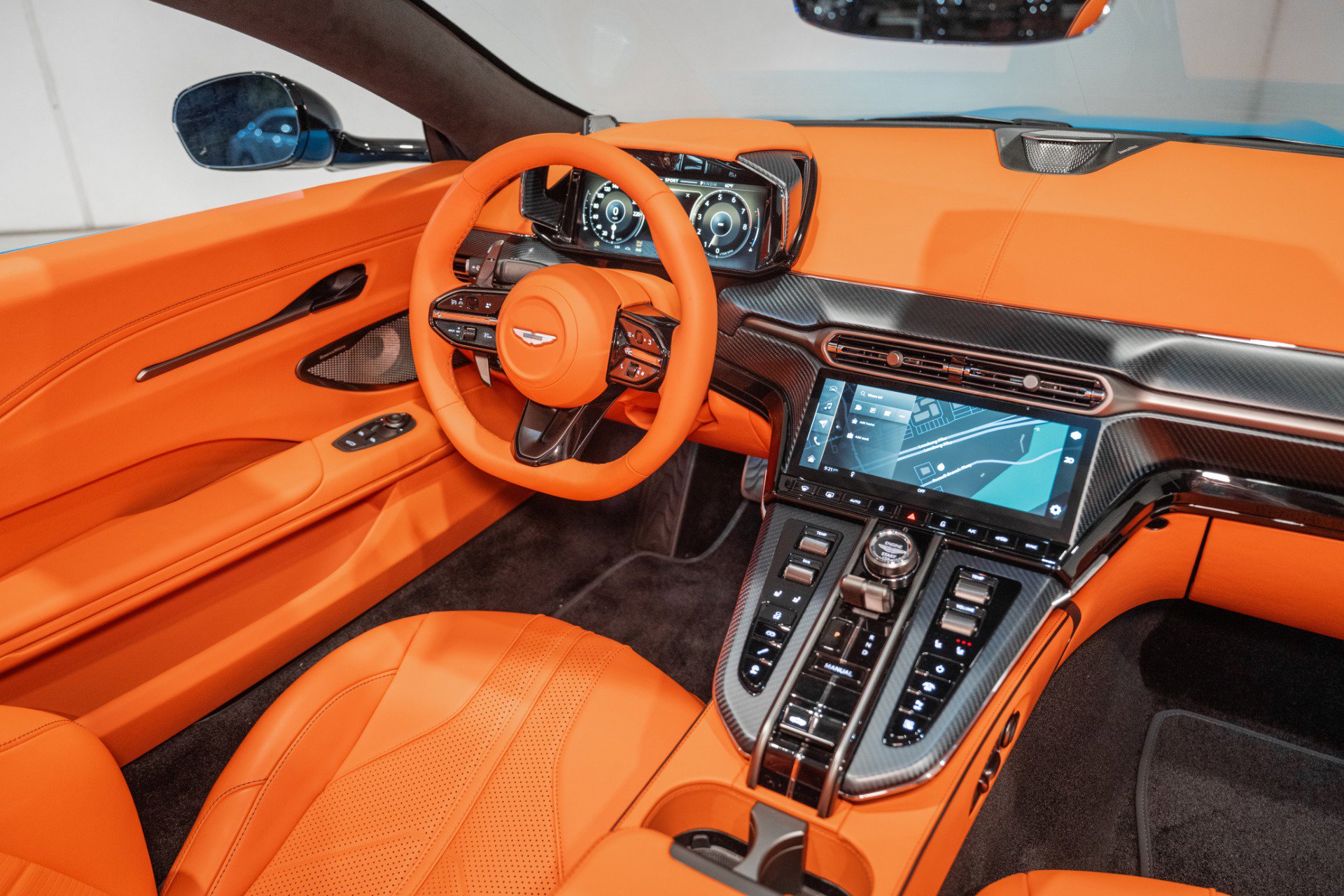 New 2026 Aston Martin V8 Vantage Roadster image 17