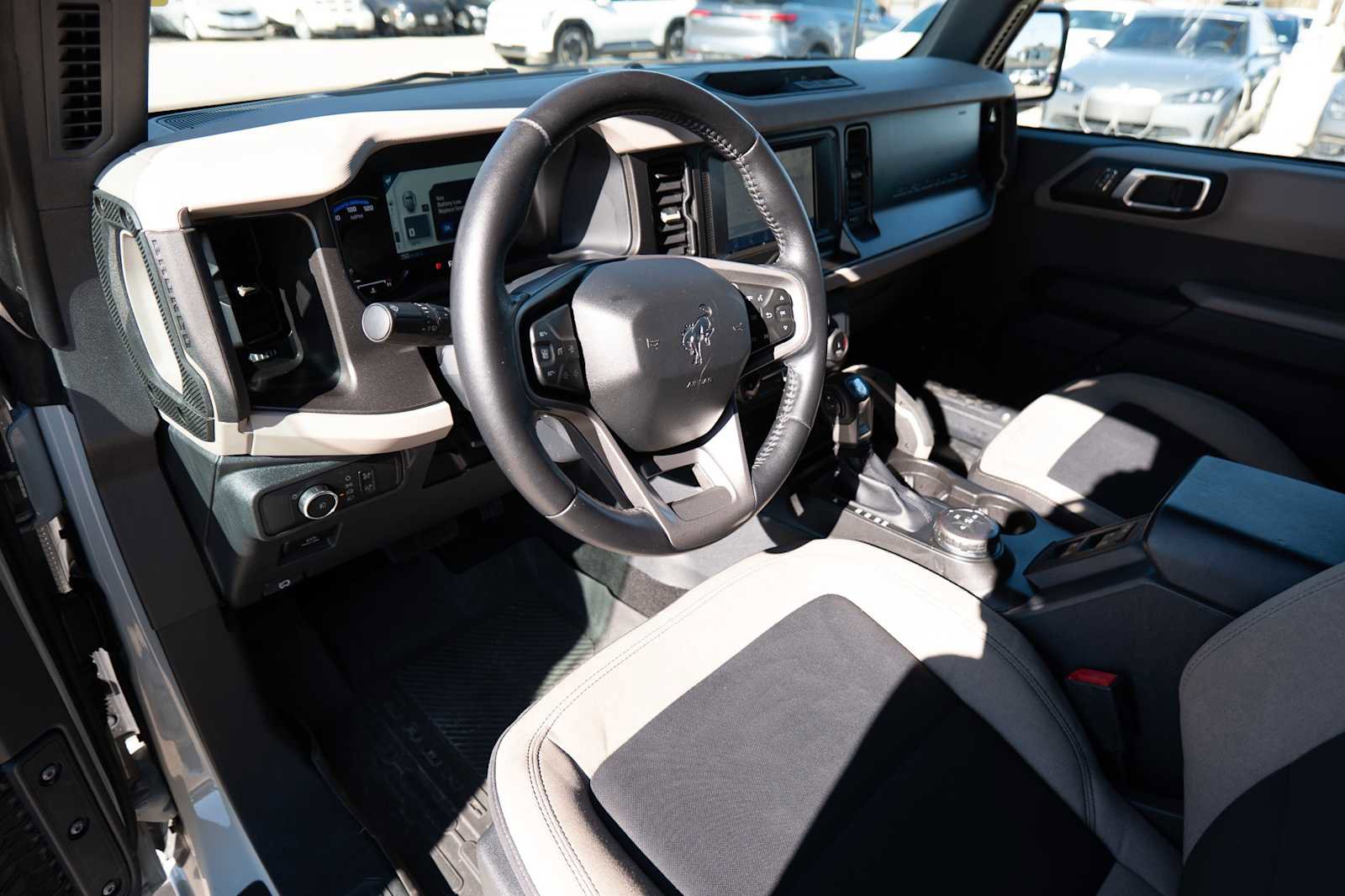 Used 2022 Ford Bronco Big Bend image 9