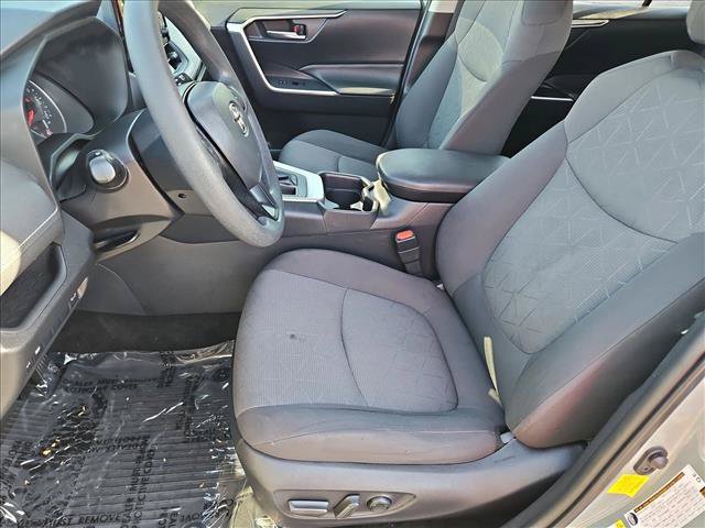 Used 2019 Toyota RAV4 XLE w/ Convenience Package FWD image 16