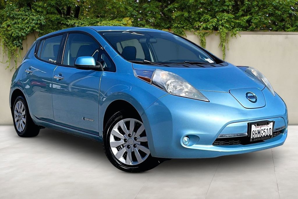 Used 2015 Nissan Leaf S w/ Charge Package FWD image 1