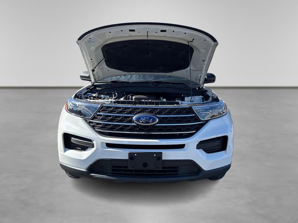 Used 2022 Ford Explorer XLT image 11
