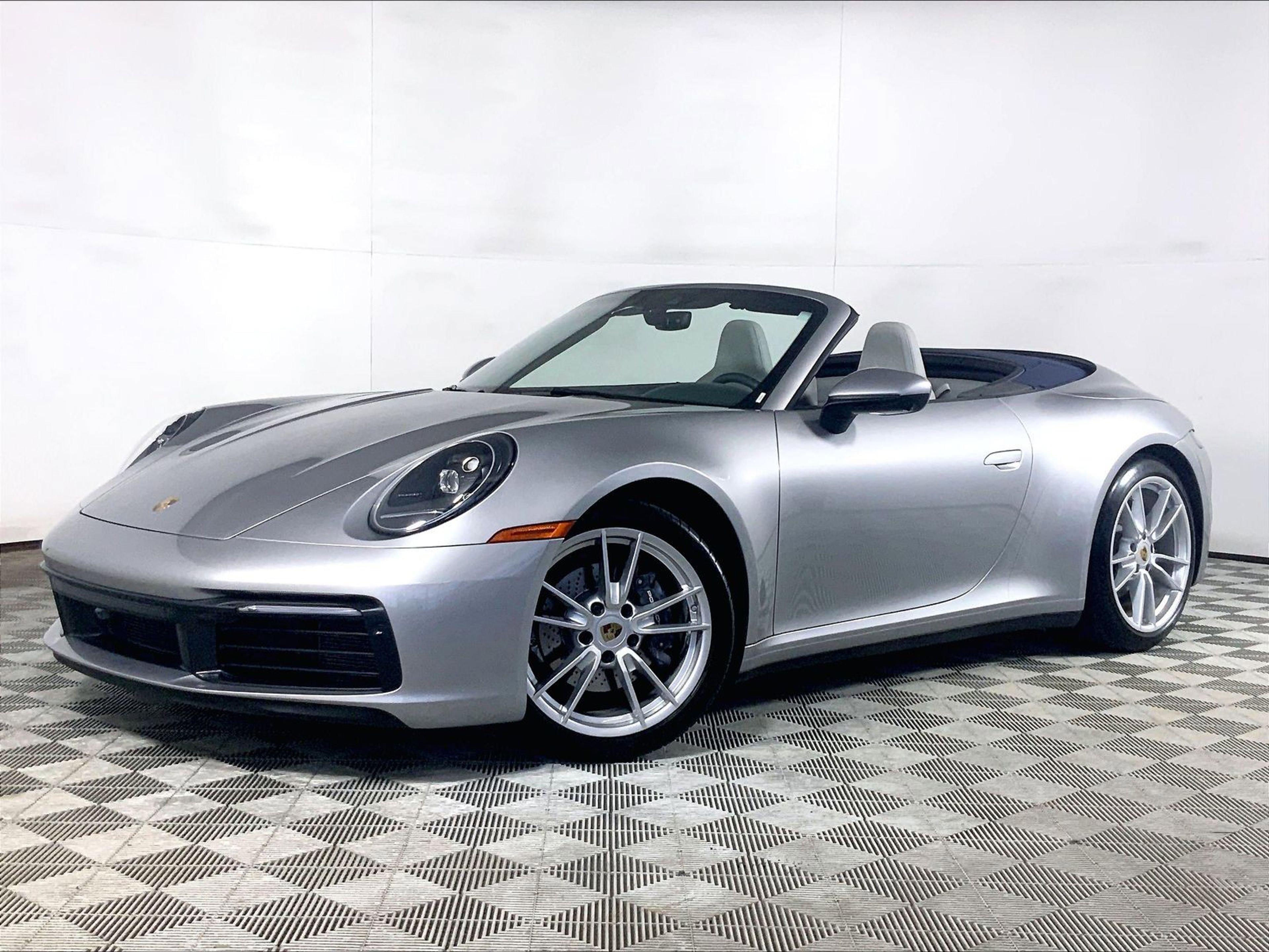 Certified 2022 Porsche 911 Carrera RWD image 1