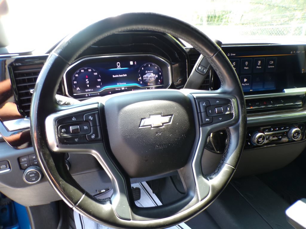 Used 2023 Chevrolet Silverado 1500 LT w/ Z71 Off-Road Package AWD/4WD image 12