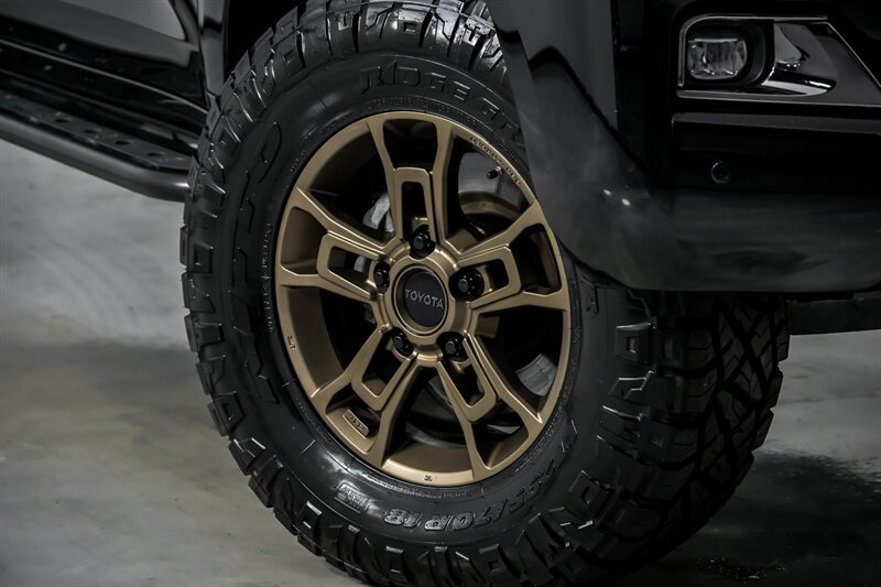 Used 2020 Toyota Land Cruiser Heritage Edition AWD/4WD image 3