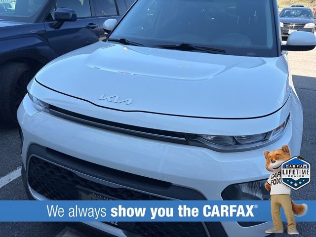 Used 2022 Kia Soul LX image 2