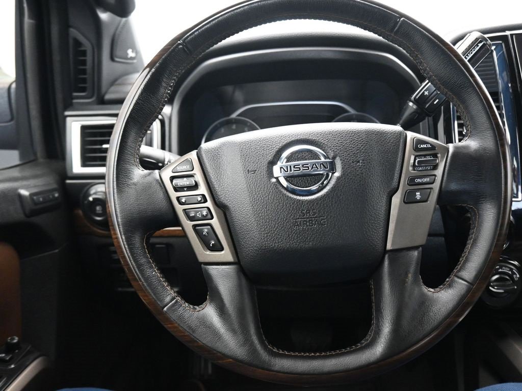 Used 2021 Nissan Titan Platinum Reserve w/ Moonroof Package image 15