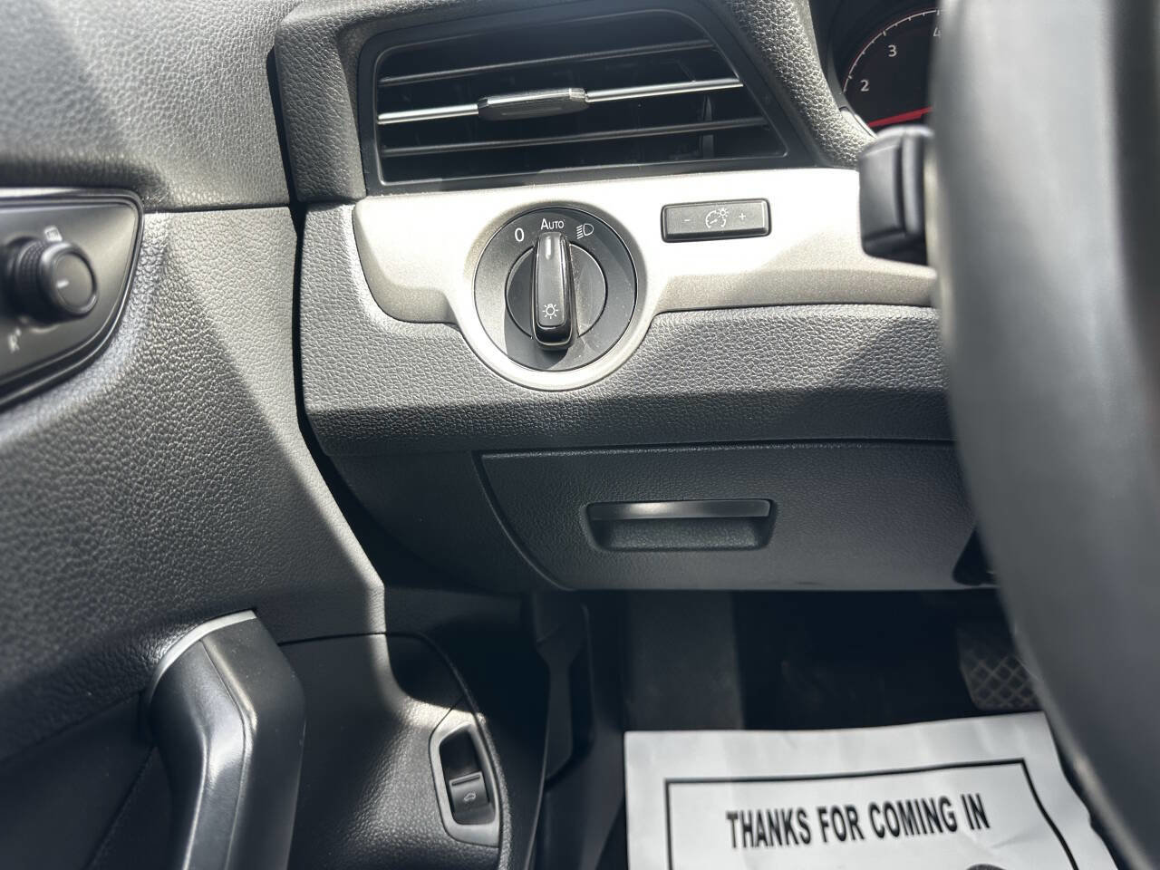 Used 2021 Volkswagen Passat 2.0T SE image 28