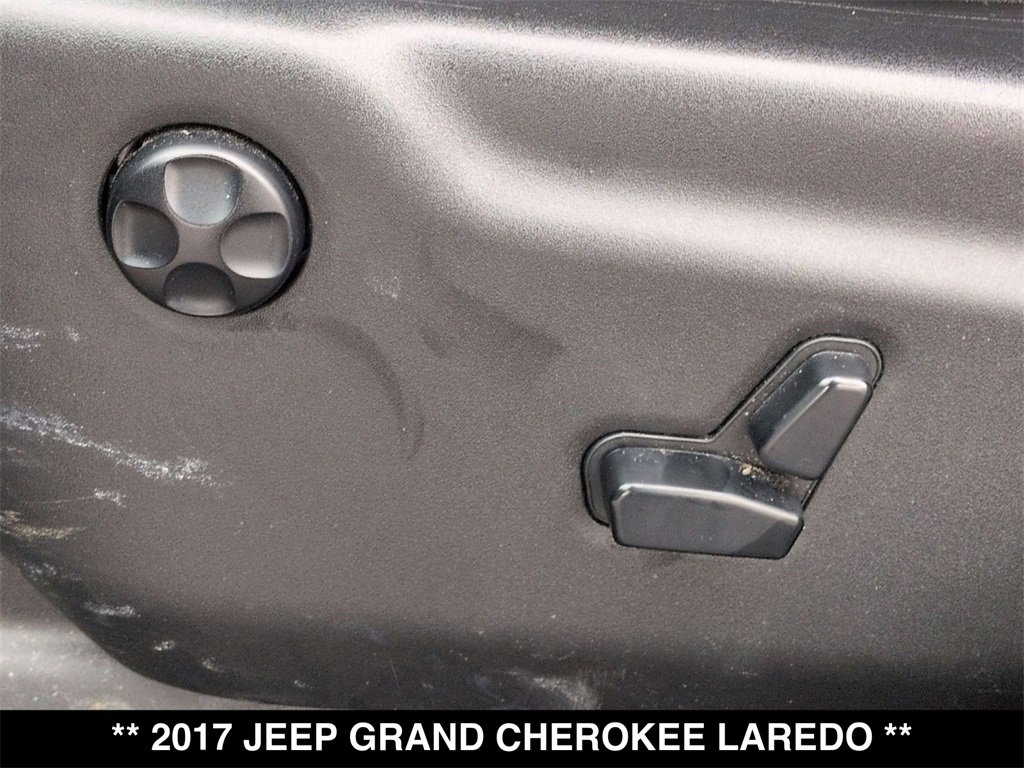 Used 2017 Jeep Grand Cherokee Laredo w/ Quick Order Package 23E image 10