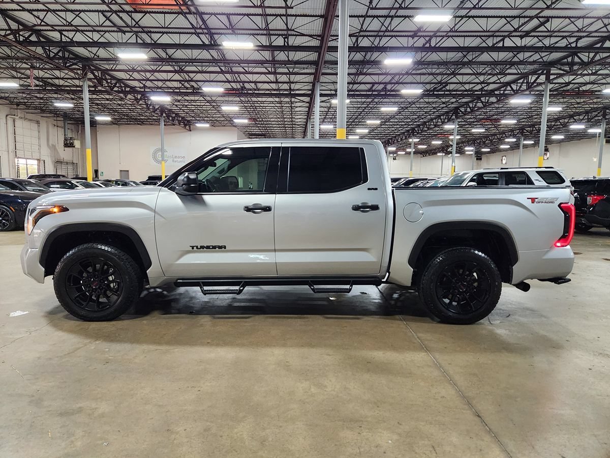 Used 2022 Toyota Tundra SR5 AWD/4WD image 7