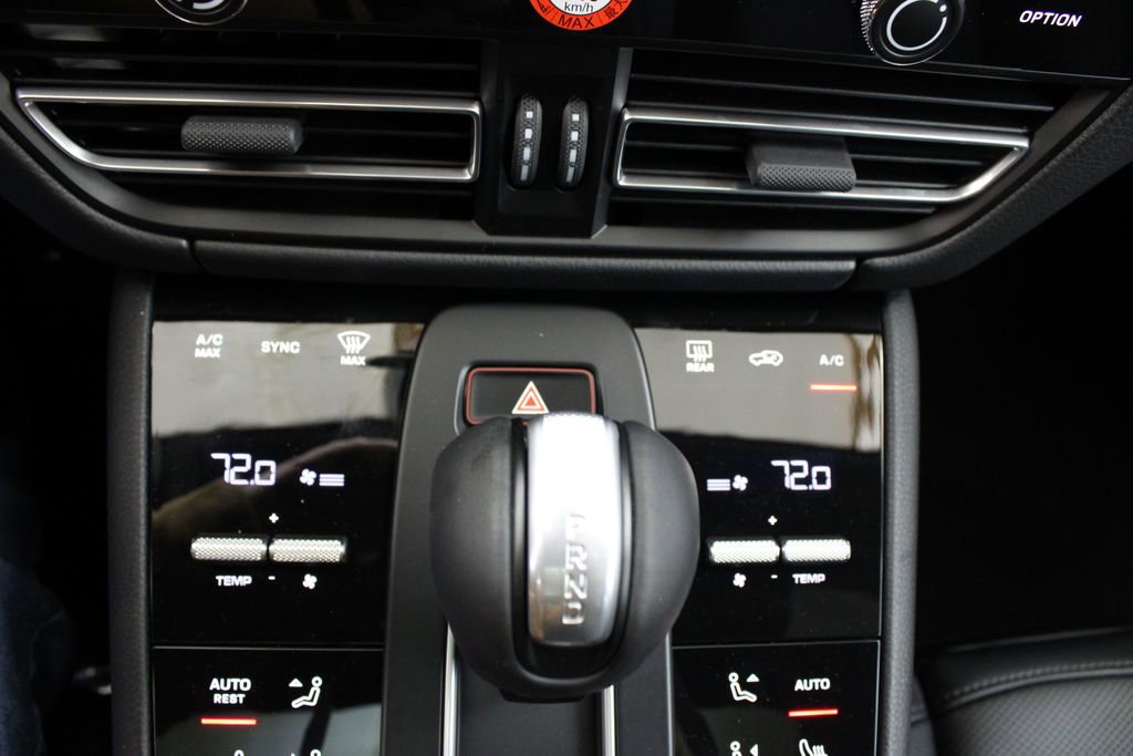 New 2026 Porsche Macan image 36