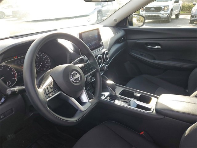 Used 2025 Nissan Sentra SV image 18