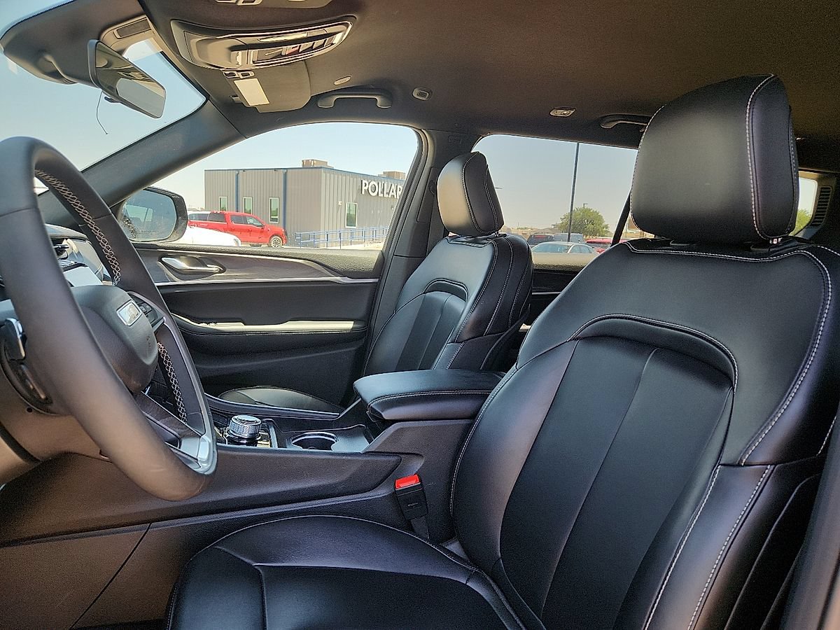 Used 2025 Jeep Grand Cherokee L Limited RWD image 7