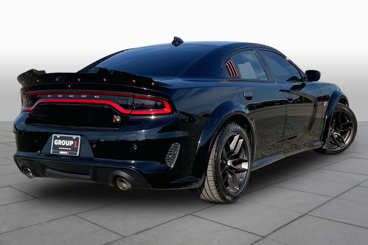 Used 2022 Dodge Charger Scat Pack RWD image 12