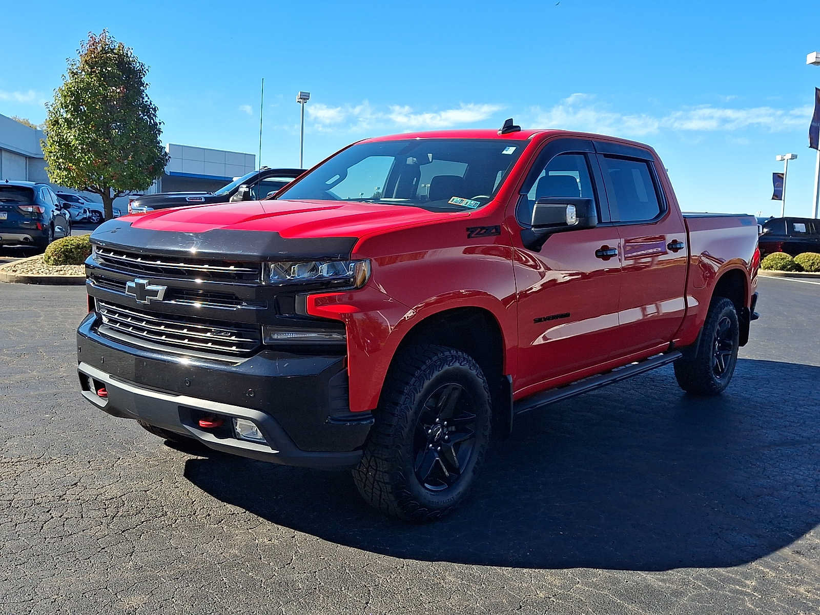 Used 2019 Chevrolet Silverado 1500 LT Trail Boss AWD/4WD image 3