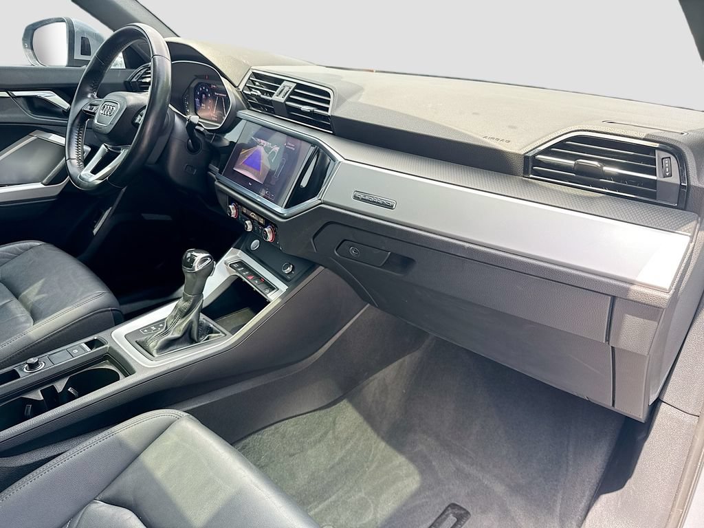 Used 2019 Audi Q3 2.0T Premium w/ Convenience Package AWD/4WD image 30