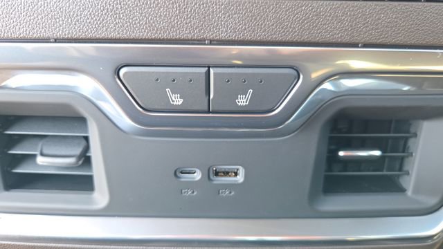 New 2026 GMC Sierra 3500 Denali w/ Denali Reserve Package image 27