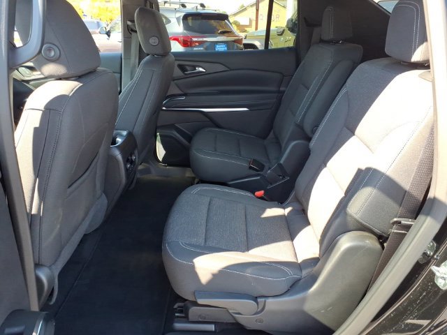 Used 2025 Chevrolet Traverse LT w/ Midnight/Sport Edition AWD/4WD image 6