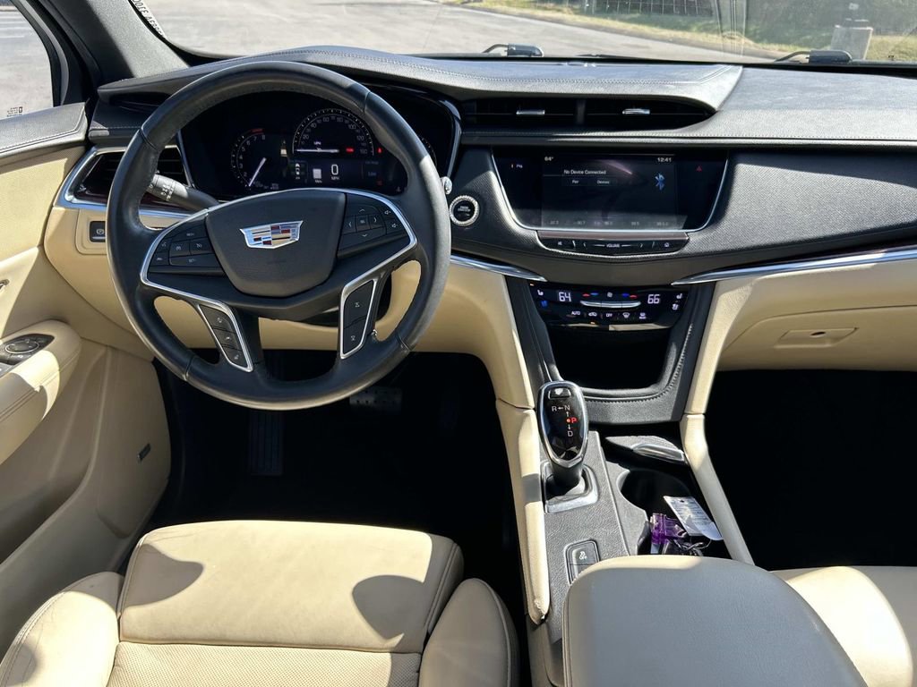 Used 2017 Cadillac XT5 Premium Luxury image 17