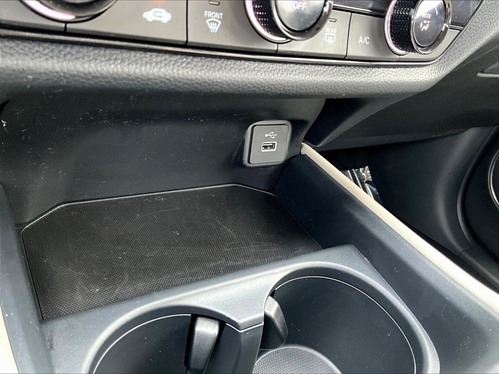 Used 2025 Honda HR-V LX image 15